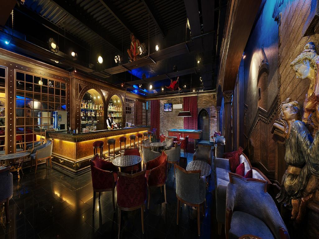 The Golden Palms Hotel & Spa Chik Banavar Bagian luar foto