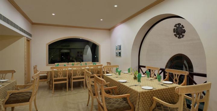 The Golden Palms Hotel & Spa Chik Banavar Bagian luar foto