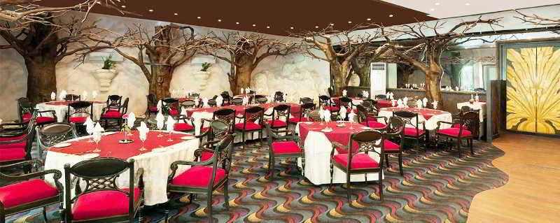 The Golden Palms Hotel & Spa Chik Banavar Bagian luar foto