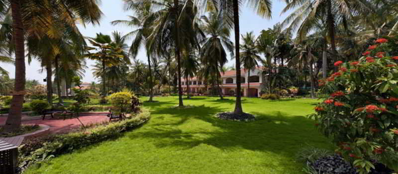 The Golden Palms Hotel & Spa Chik Banavar Bagian luar foto